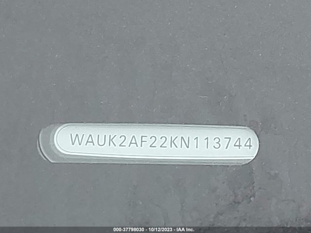 WAUK2AF22KN113744 Audi A6 PREMIUM