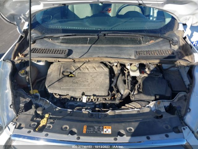 1FMCU9GD7JUB44861 Ford ESCAPE SE