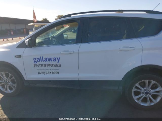 1FMCU9GD7JUB44861 Ford ESCAPE SE