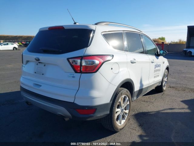 1FMCU9GD7JUB44861 Ford ESCAPE SE