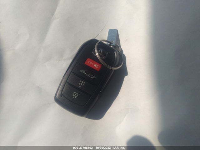 2022 TOYOTA COROLLA CROSS XLE VIN: 7MUDAAAG9NV005658