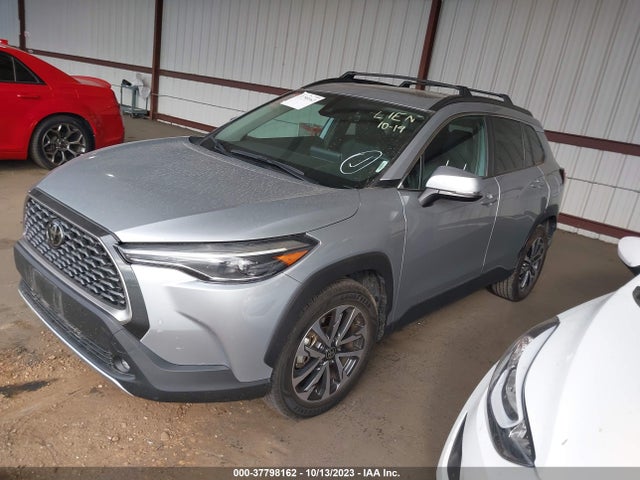 2022 TOYOTA COROLLA CROSS XLE VIN: 7MUDAAAG9NV005658