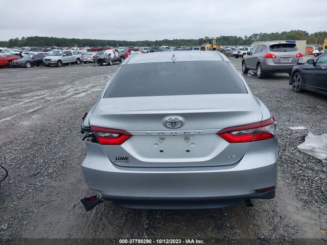 Toyota CAMRY LE 2022 4T1C11AKXNU035740 Image 16
