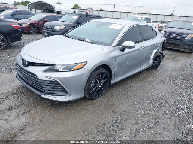 Toyota CAMRY LE 2022 4T1C11AKXNU035740 Image 2