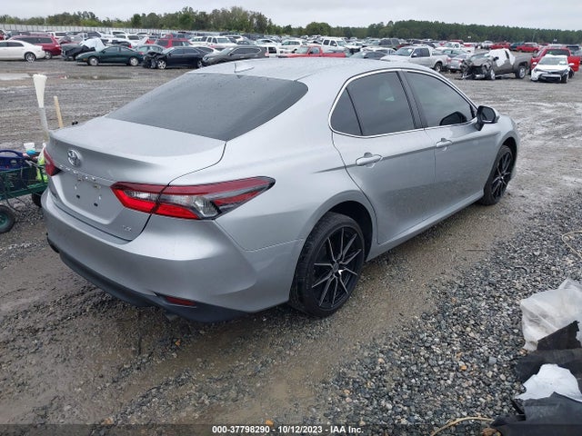 Toyota CAMRY LE 2022 4T1C11AKXNU035740 Image 4