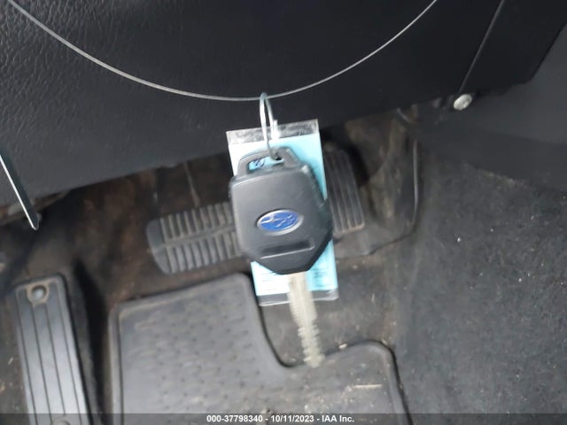 JF1GPAA61F8298769 Subaru Impreza Wagon 2.0i