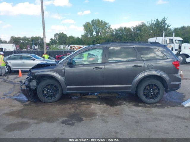 3C4PDCBB4KT816069 Dodge JOURNEY SE