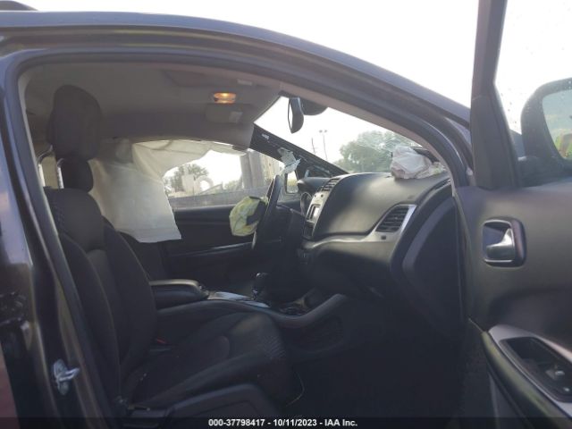 3C4PDCBB4KT816069 Dodge JOURNEY SE