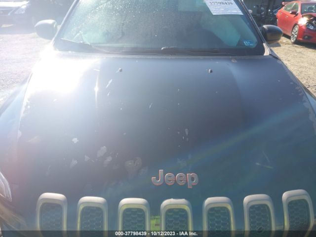 1C4PJMCB6HW576703 Jeep Cherokee Latitude