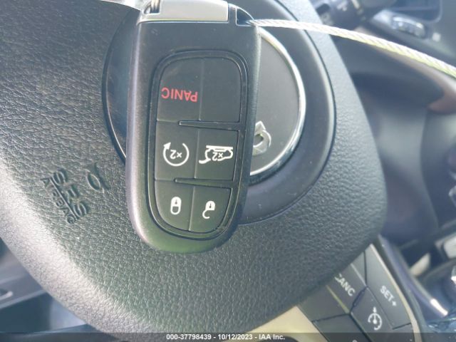 1C4PJMCB6HW576703 Jeep Cherokee Latitude