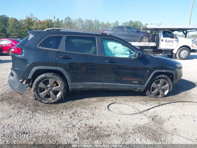 1C4PJMCB6HW576703 Jeep Cherokee Latitude
