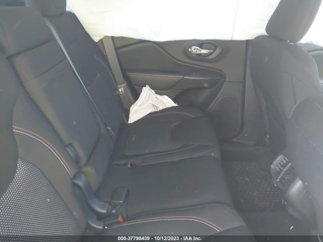 1C4PJMCB6HW576703 Jeep Cherokee Latitude