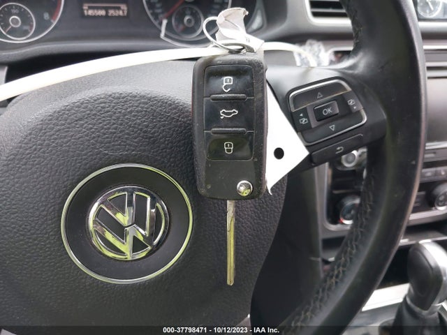 1VWBS7A34EC041545 Volkswagen Passat Se W/sunroof