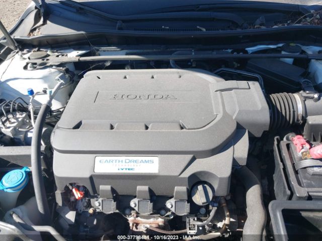 1HGCR3F9XHA043830 Honda Accord Touring V6