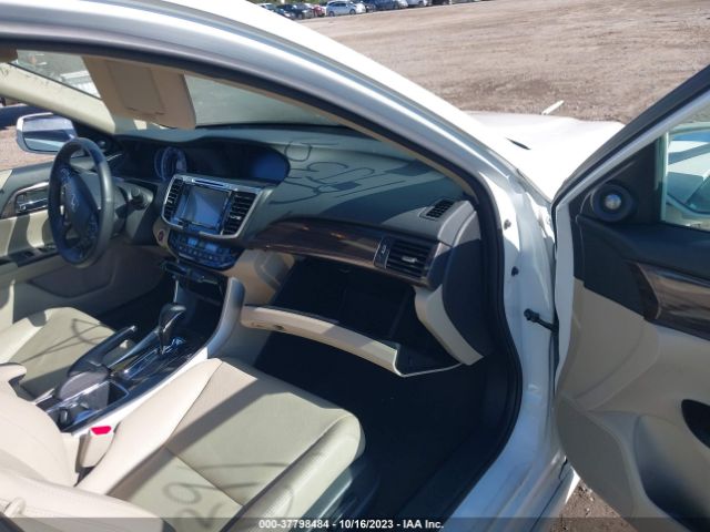 1HGCR3F9XHA043830 Honda Accord Touring V6