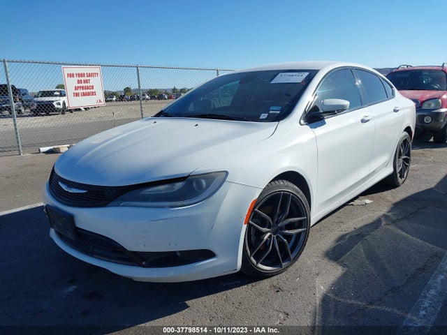 Chrysler 200 S 2015 1C3CCCBB3FN638036 Image 2