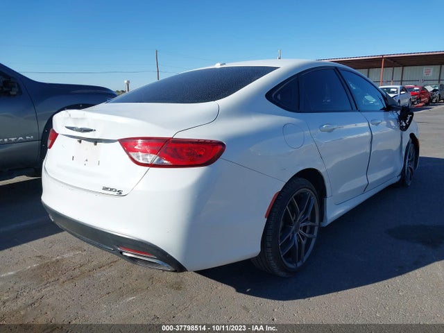 Chrysler 200 S 2015 1C3CCCBB3FN638036 Image 4