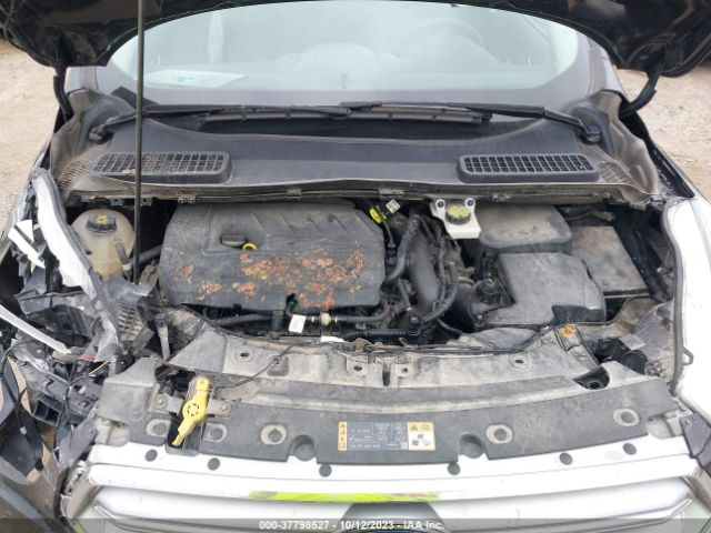 1FMCU0GD0HUE81233 Ford ESCAPE SE
