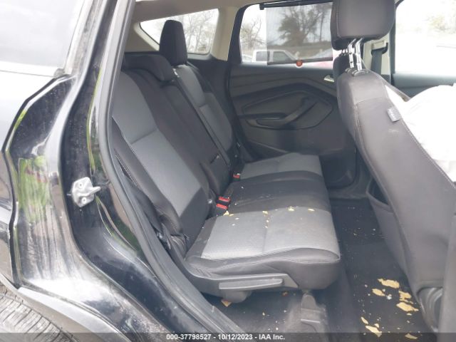 1FMCU0GD0HUE81233 Ford ESCAPE SE