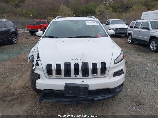 Продаж на аукціоні авто 2017 Jeep Cherokee Latitude 4x4, vin: 1C4PJMCB8HW576282, номер лоту: 37798722