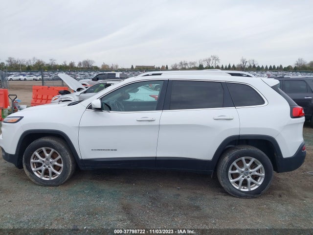 Продаж на аукціоні авто 2017 Jeep Cherokee Latitude 4x4, vin: 1C4PJMCB8HW576282, номер лоту: 37798722