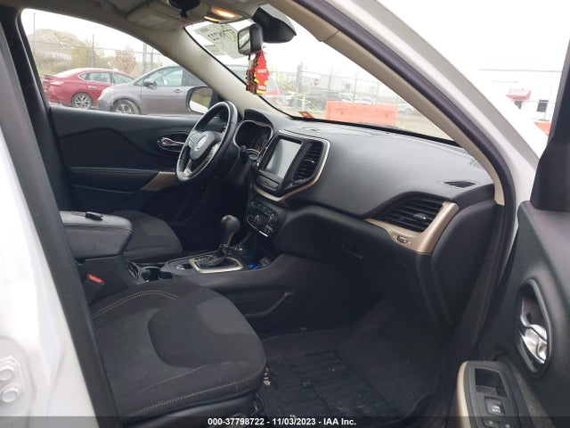 Продаж на аукціоні авто 2017 Jeep Cherokee Latitude 4x4, vin: 1C4PJMCB8HW576282, номер лоту: 37798722