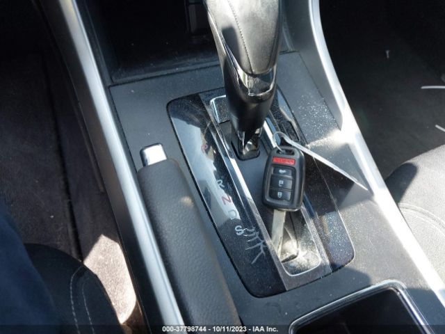 1HGCR2F55FA033131 Honda Accord Sedan Sport