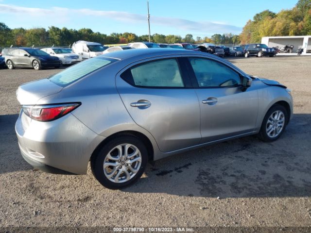 3MYDLBZV4GY132053 Scion IA
