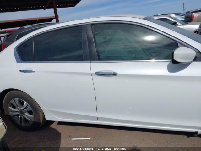 1HGCR2F30FA055438 Honda Accord Sedan Lx