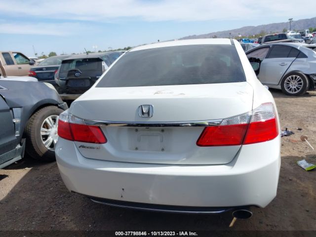 1HGCR2F30FA055438 Honda Accord Sedan Lx