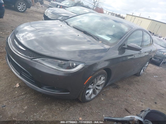 Chrysler 200 S 2015 1C3CCCBG7FN735395 Image 2