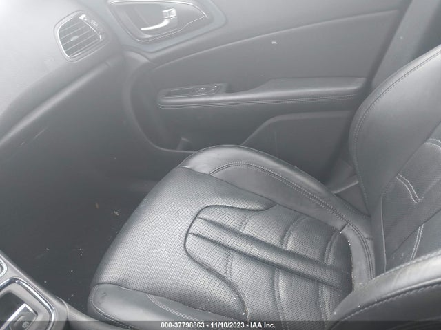 Chrysler 200 S 2015 1C3CCCBG7FN735395 Image 5
