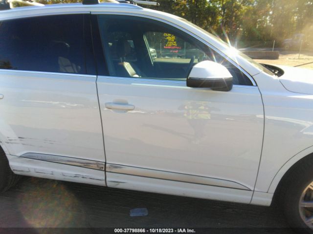 WA1LHAF79KD017725 Audi Q7 45 Premium/45 Se Premium