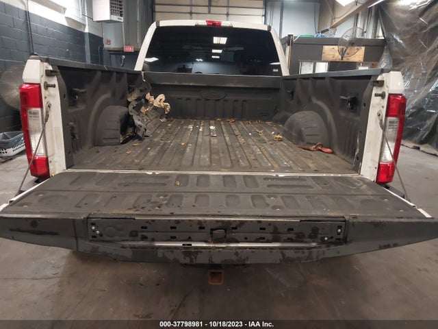 2017 Ford F-450, VIN: 1FT8W4DTXHEE62447