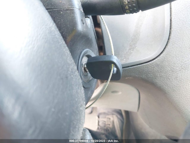 2005 FORD FOCUS SE VIN: 1FAFP34N15W248779