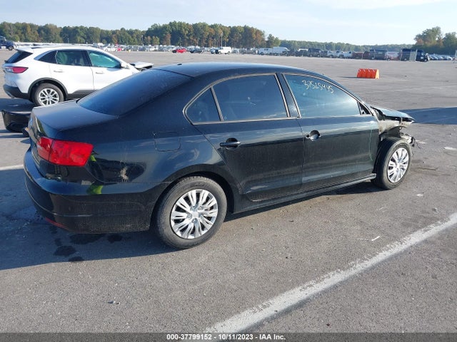3VW2K7AJ4EM329157 Volkswagen Jetta Sedan S