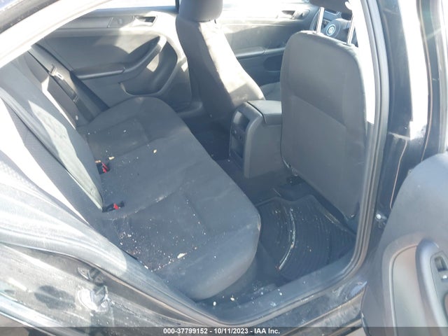 3VW2K7AJ4EM329157 Volkswagen Jetta Sedan S