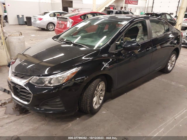 Chevrolet CRUZE LS 2019 1G1BC5SM5K7130890 Image 2