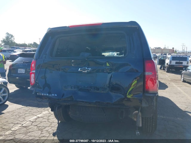 Chevrolet Suburban Lt 2018 1GNSKHKC8JR118312 Image 17