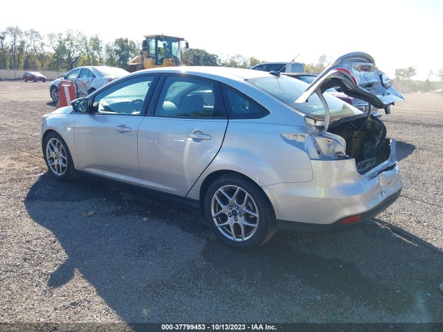 2015 FORD FOCUS SE VIN: 1FADP3F28FL277564