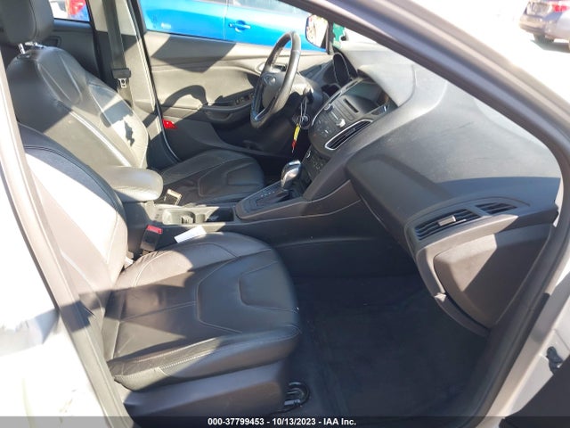 2015 FORD FOCUS SE VIN: 1FADP3F28FL277564
