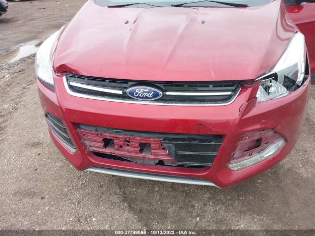 1FMCU9JX7FUB05813 Ford Escape Titanium