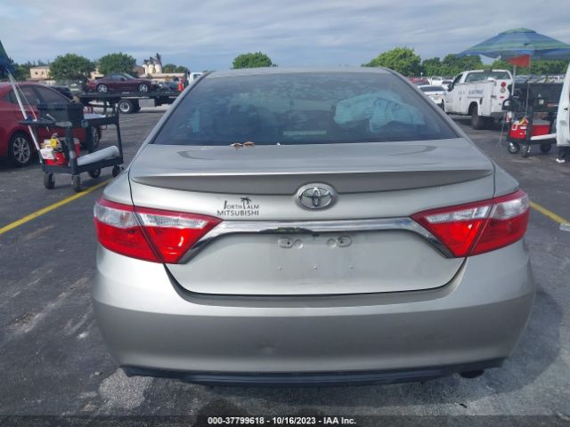 4T1BF1FK1GU218467 Toyota CAMRY SE