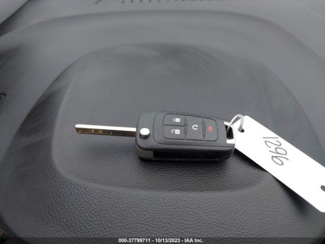 3GNCJLSB5JL414414 Chevrolet Trax Lt
