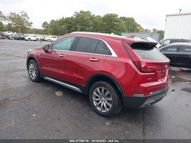 2019 CADILLAC XT4 1GYFZDR43KF163183 Photo 2