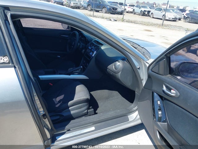 2011 MAZDA RX-8 SPORT VIN: JM1FE1R25B0405537