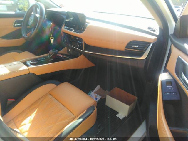 JN8BT3DD0NW272281 Nissan Rogue Platinum