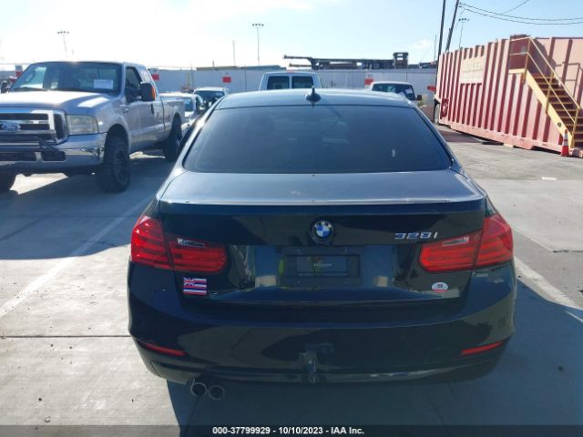 WBA3C1C58EK117111 BMW 3 Series 328i
