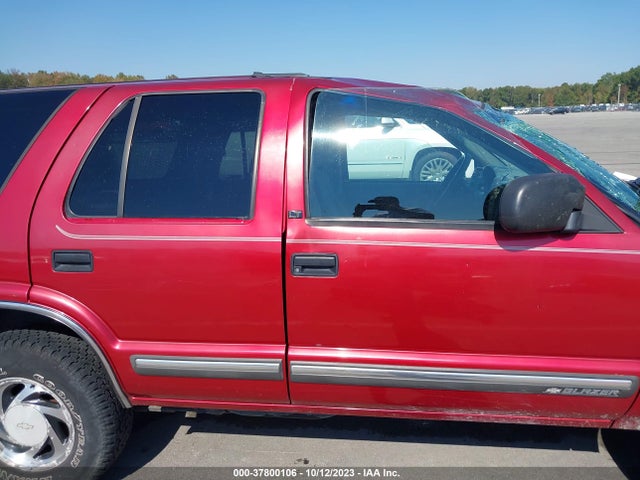 2001 CHEVROLET BLAZER LT VIN: 1GNDT13W412188145