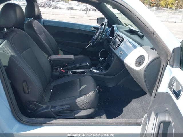 2013 VOLKSWAGEN BEETLE COUPE 2.5L W/SUN VIN: 3VWJP7AT3DM682874